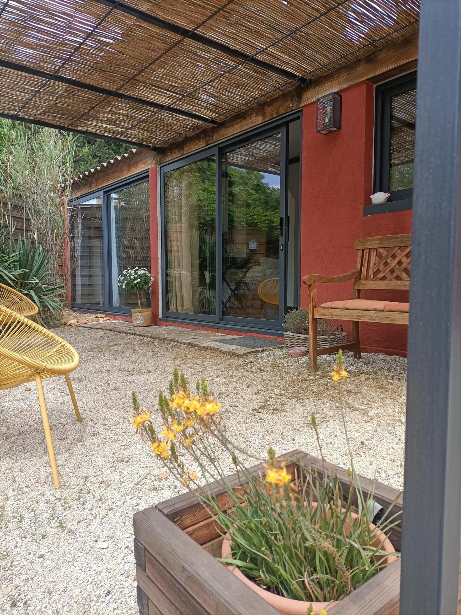 Maisonnette Tout Confort Rochefort-du-Gard Exterior foto